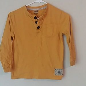 S  long sleeve T-shirt  Henley  6/7 boys cute